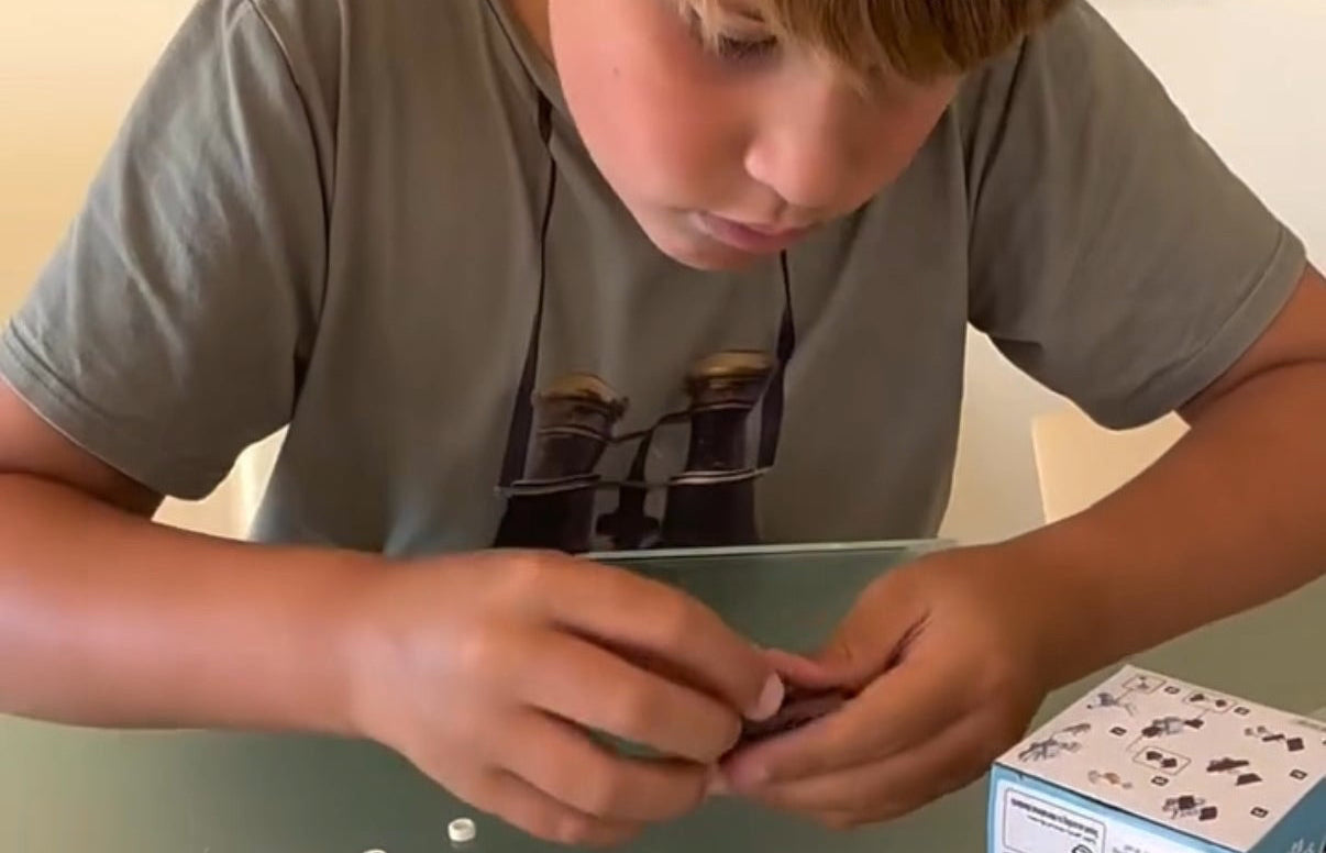 Eigenaar Blaricumse Bouwstenen test alle sets zelf voordat ze goed genoeg zijn voor de collectie.